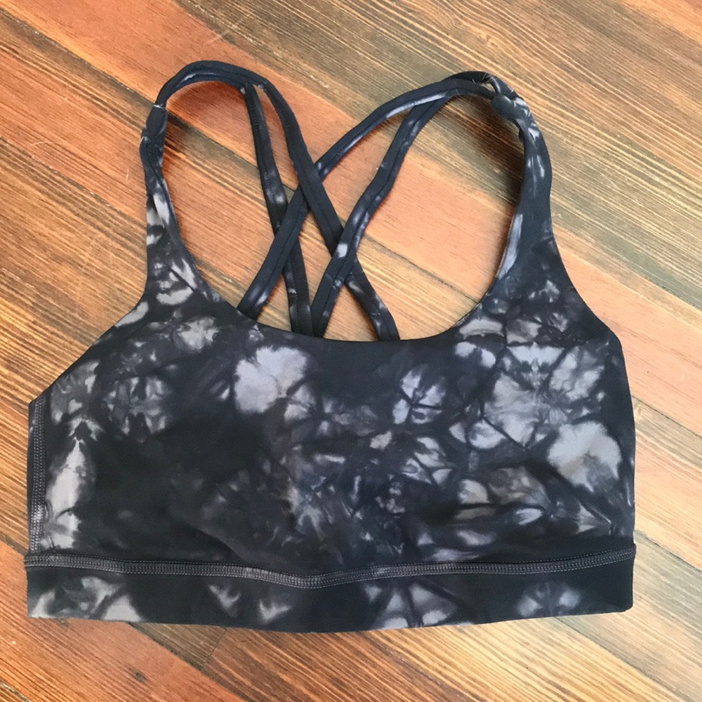 Lululemon sports bra